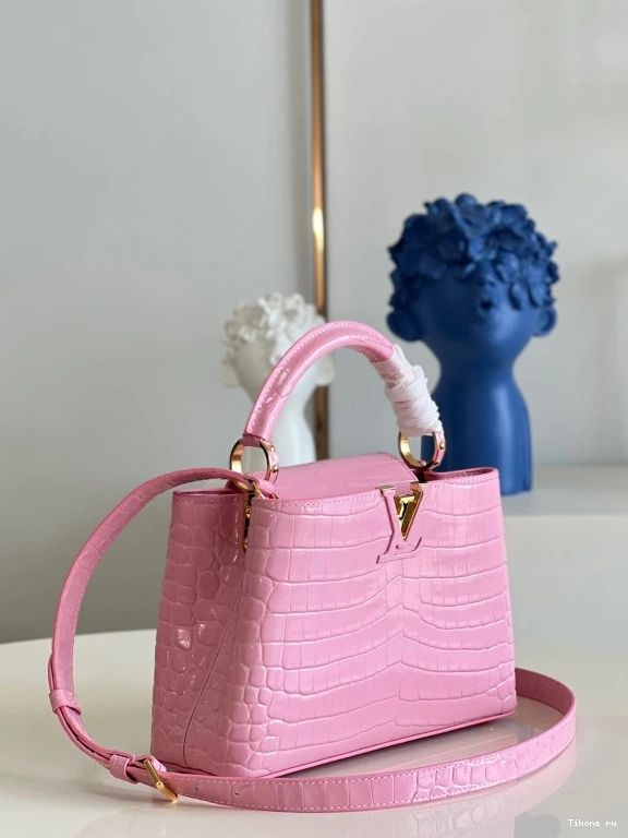 Affordable LOUIS BB CAPUCINES VUITTON 0806